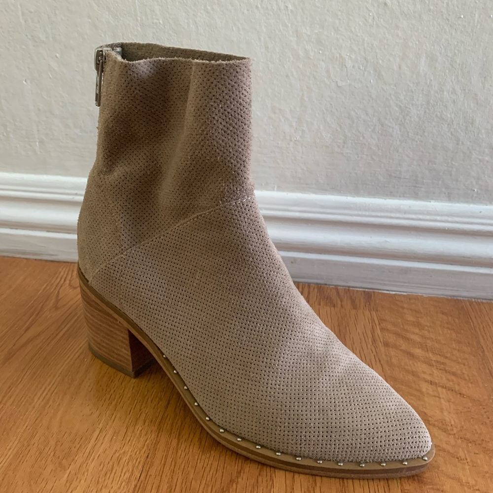 Treasure & Bond suede ankle boots size 5